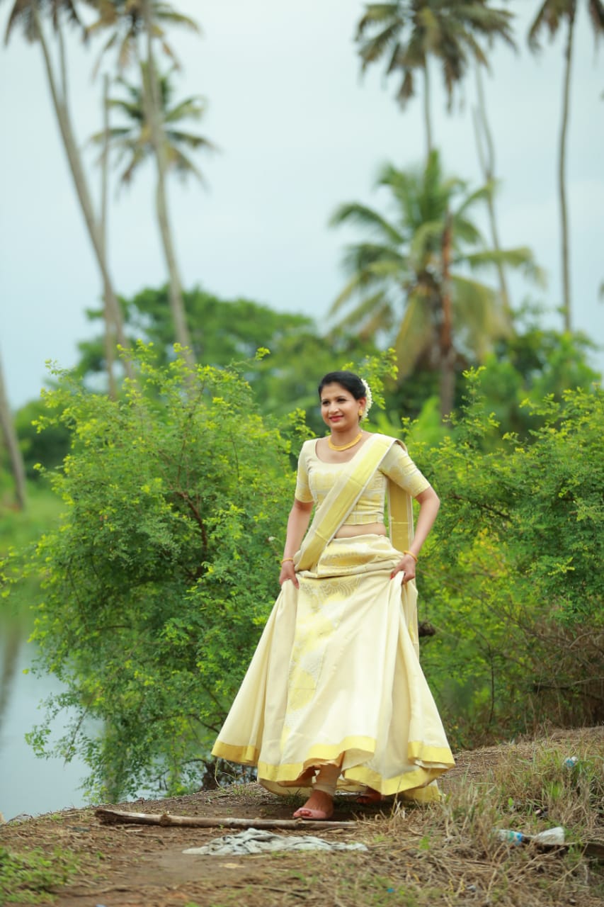 LUSH BEAUTY CARE AND MAKEUP STUDIO KOTTAYAM